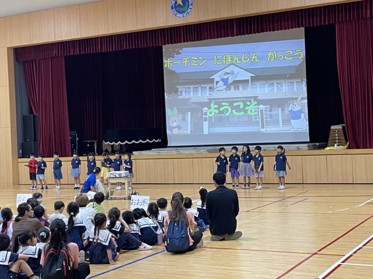 小学部１年生　幼稚園生との交流会